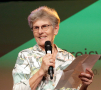 Preisträgerin Helga-Seyler am Mikrofon
