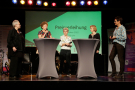Preistraegerinnen-mit-Moderatorin-Blome